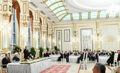 Президент Ильхам Алиев принял участие в церемонии ифтара по случаю священного месяца Рамазан (ФОТО) (версия 3)