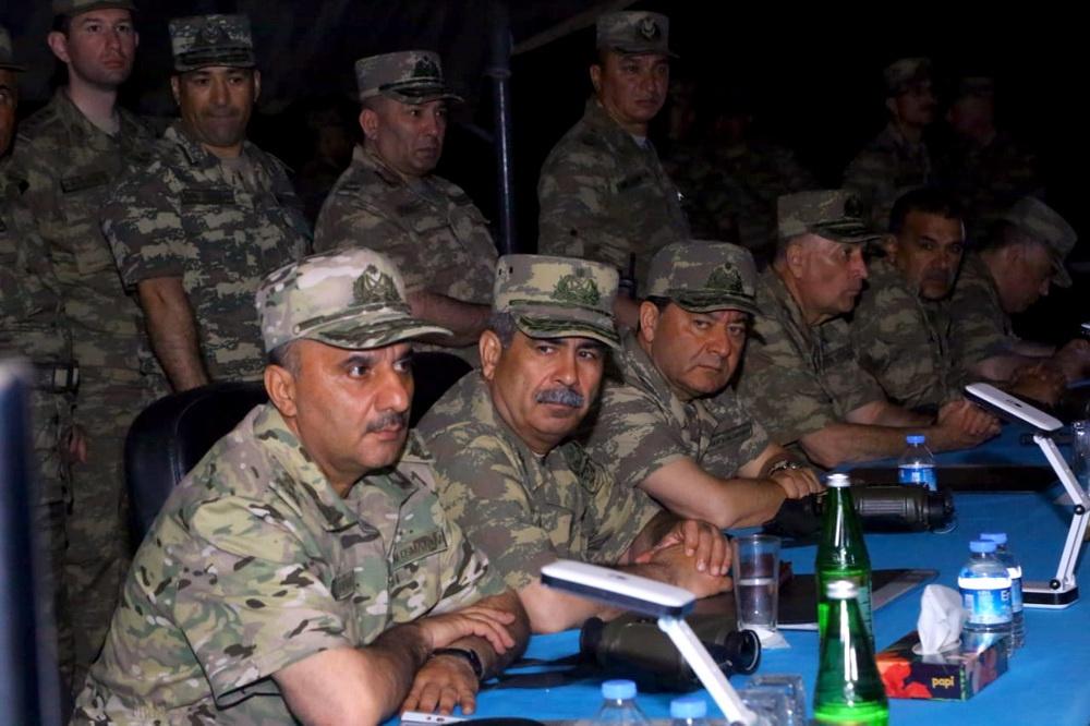 Азербайджанская армия провела этап учений с боевой стрельбой в ночное время (ФОТО/ВИДЕО)