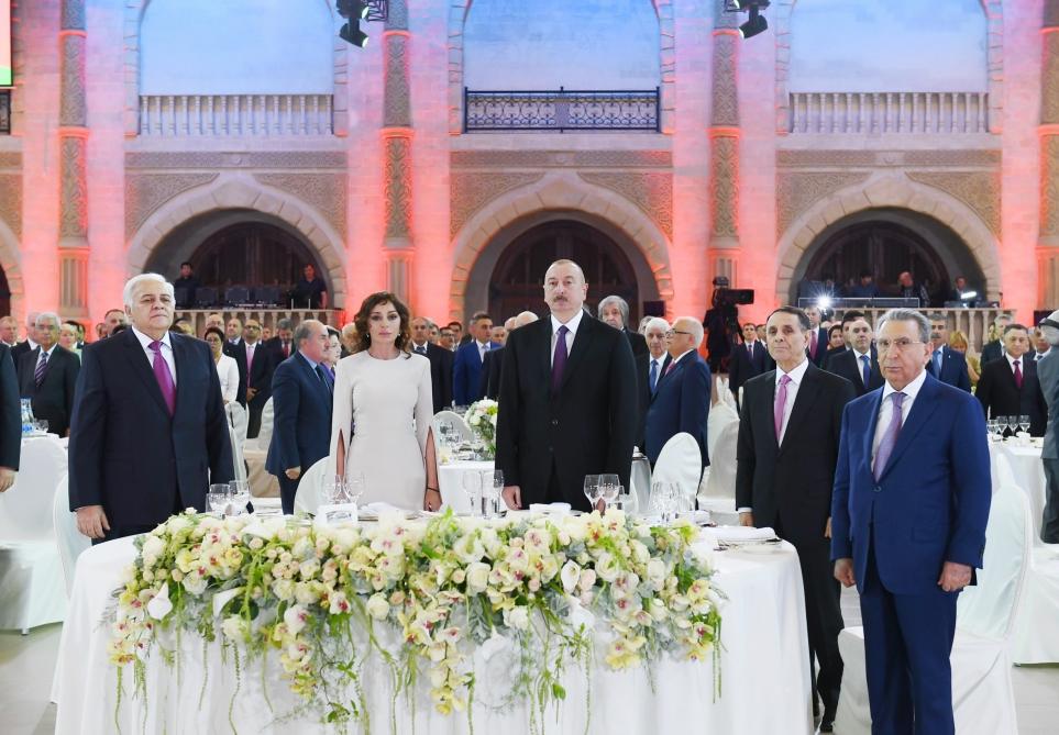 Azerbaijani president, first lady attend official reception on occasion of Republic Day (PHOTO)
