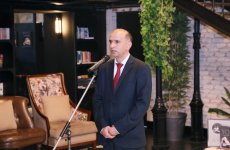 Вице-президент Фонда Гейдара Алиева Лейла Алиева приняла участие на презентации книги под названием "Йога и сила мысли" (ФОТО)