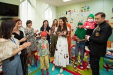 Вице-президент Фонда Гейдара Алиева Лейла Алиева побывала в Детской клинике Национального онкологического центра (ФОТО) (версия 2)