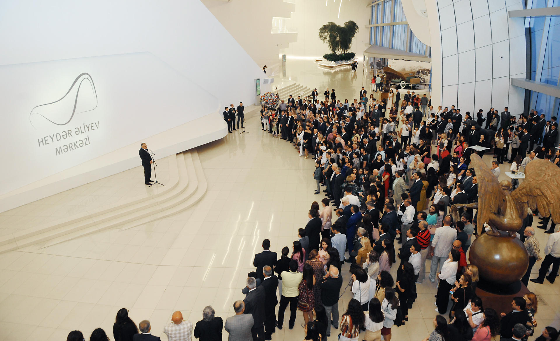 Вице-президент Фонда Гейдара Алиева Лейла Алиева приняла участие в церемонии открытия выставки под названием "Шедевры истории" (ФОТО) (версия 2)