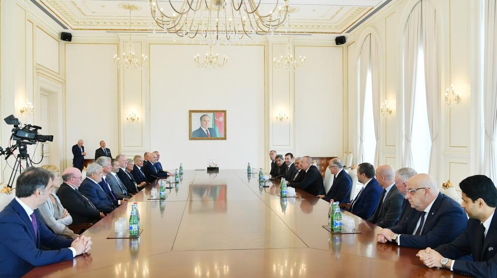 Azerbaijani president receives UEFA delegation (PHOTO)