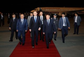 Poland’s president arrives in Azerbaijan on official visit (PHOTO)