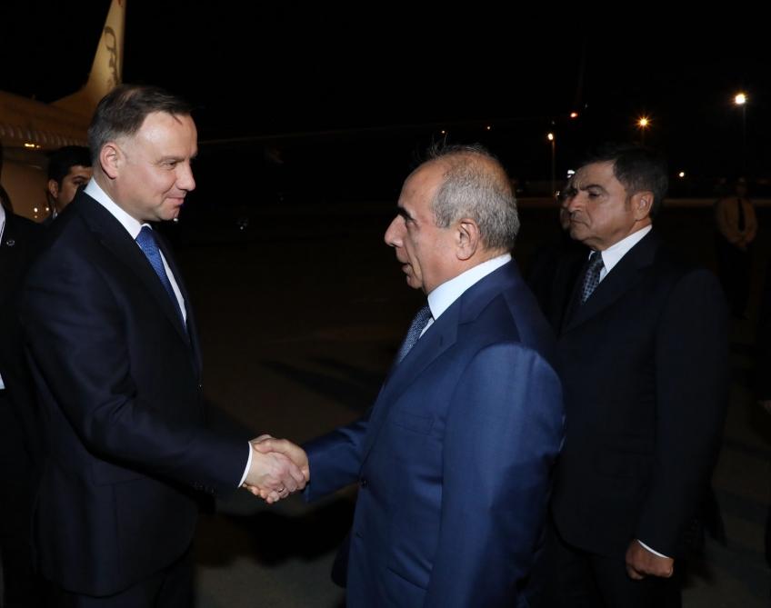 Poland’s president arrives in Azerbaijan on official visit (PHOTO)