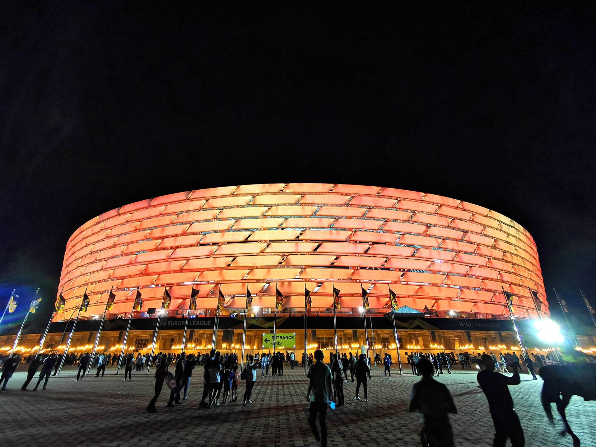 Azercell обеспечил болельщиков футбола в Баку высокоскоростным интернетом (ФОТО)