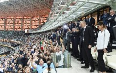 Azərbaycan Prezidenti İlham Əliyev və birinci xanım Mehriban Əliyeva Bakı Olimpiya Stadionunda UEFA Avropa Liqasının final oyununa baxıblar (FOTO) (YENİLƏNİB)