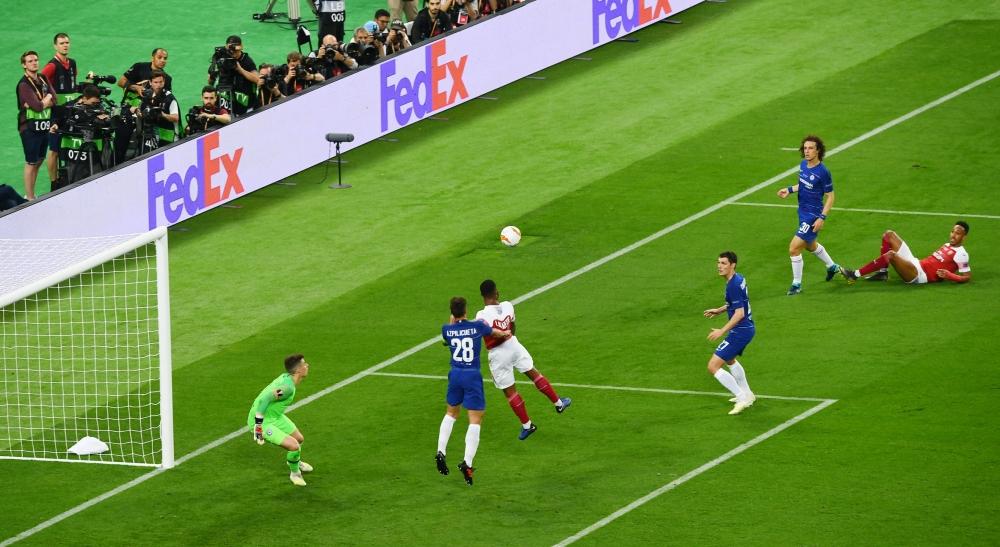 Azərbaycan Prezidenti İlham Əliyev və birinci xanım Mehriban Əliyeva Bakı Olimpiya Stadionunda UEFA Avropa Liqasının final oyununa baxıblar (FOTO) (YENİLƏNİB)