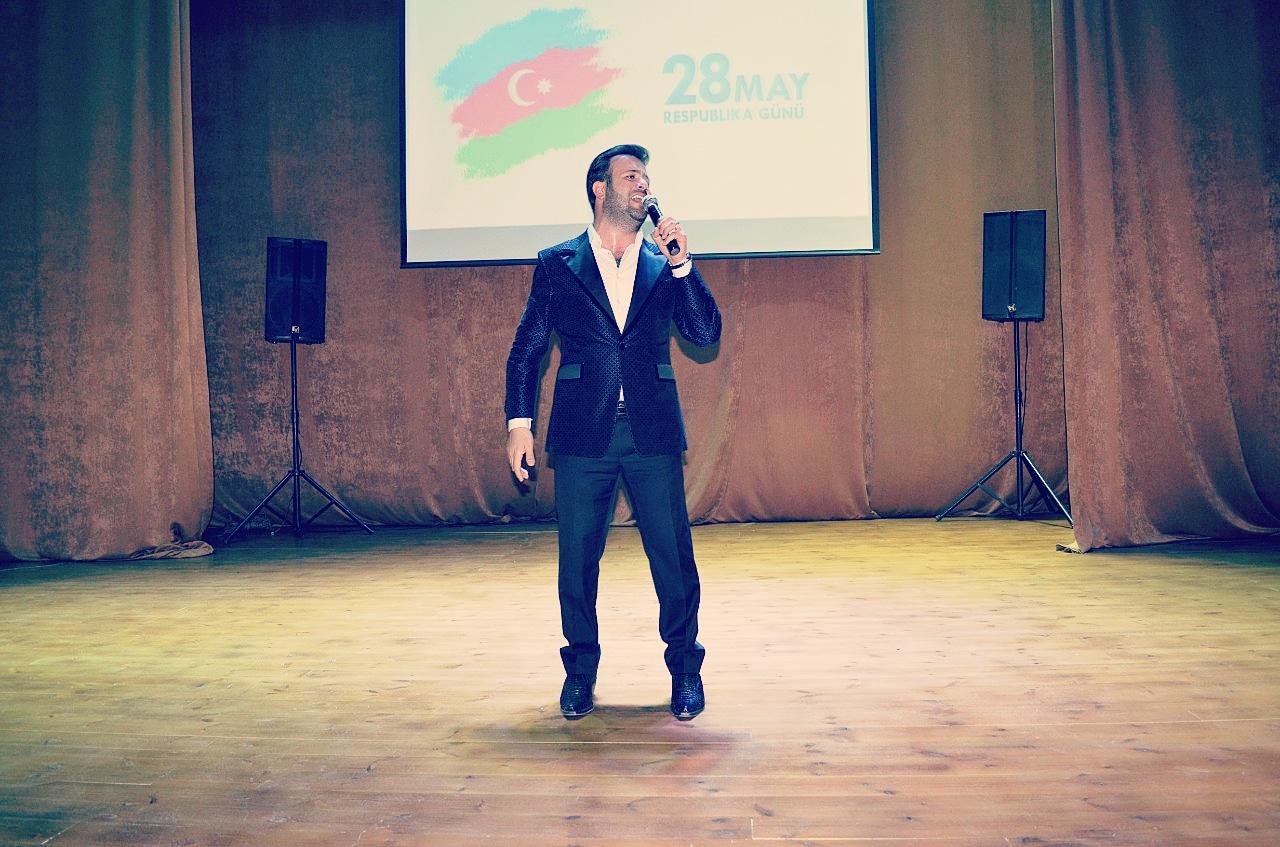 Популярные азербайджанские певцы выступили с концертом в честь Дня Республики (ФОТО)