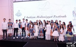Вице-президент Фонда Гейдара Алиева Лейла Алиева приняла участие в I Фестиваль культуры аутизма для детей с синдромом аутизма (ФОТО)