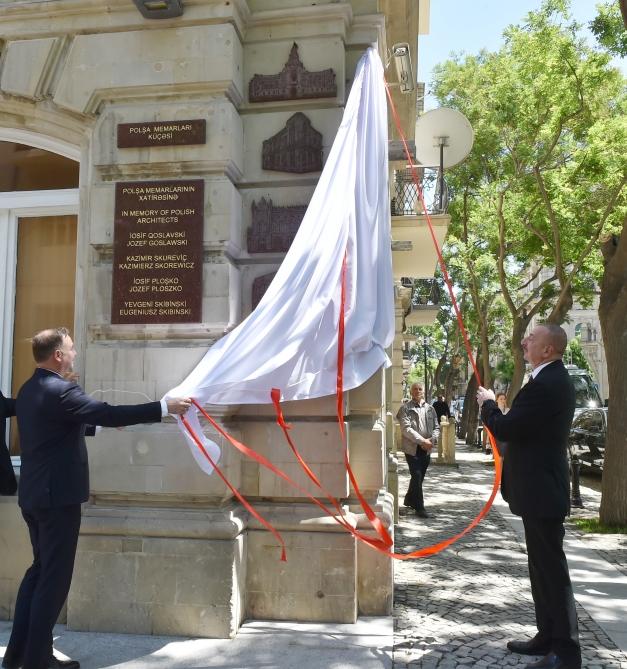 Azerbaijani, Polish presidents unveil memorial plaques commemorating Polish architects in Baku (PHOTO)