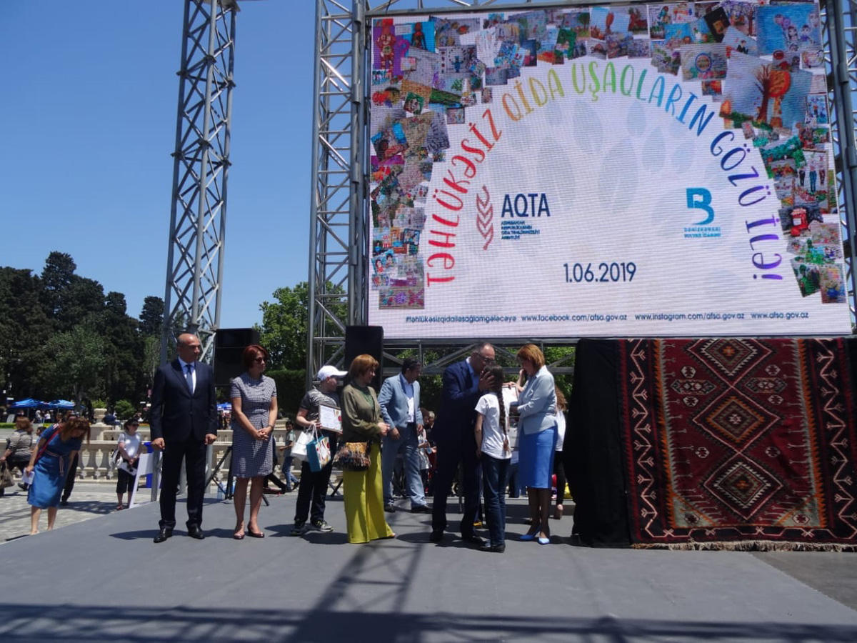 В Баку награждены победители конкурса «Безопасное питание глазами детей» (ФОТО)
