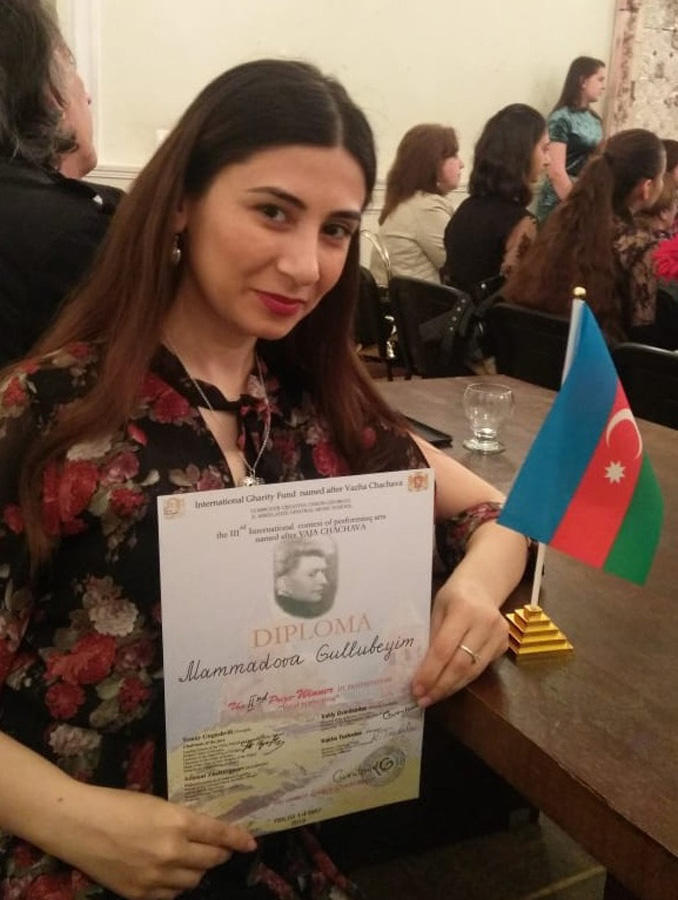 Азербайджанская вокалистка добилась успеха в Грузии