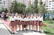 Вице-президент Фонда Гейдара Алиева Лейла Алиева приняла участие в мероприятии в рамках проекта «Наш двор» (ФОТО)