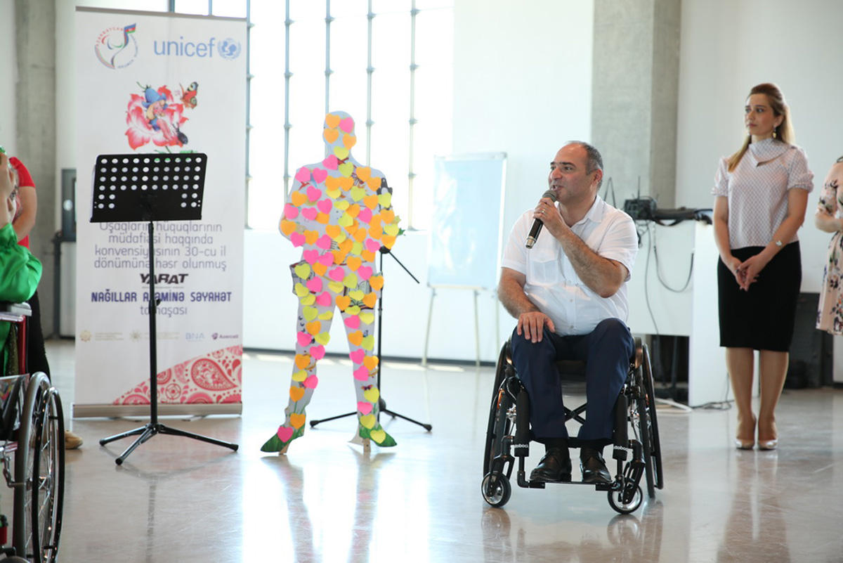 Азербайджанские дети-паралимпийцы в сказках народов мира (ФОТО)