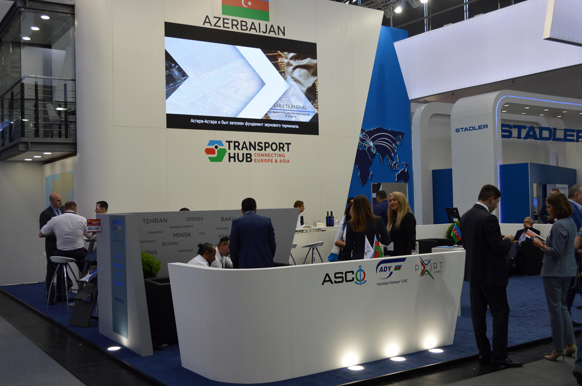 Азербайджан впервые представлен на крупнейшей транспортной выставке Европы (ФОТО)