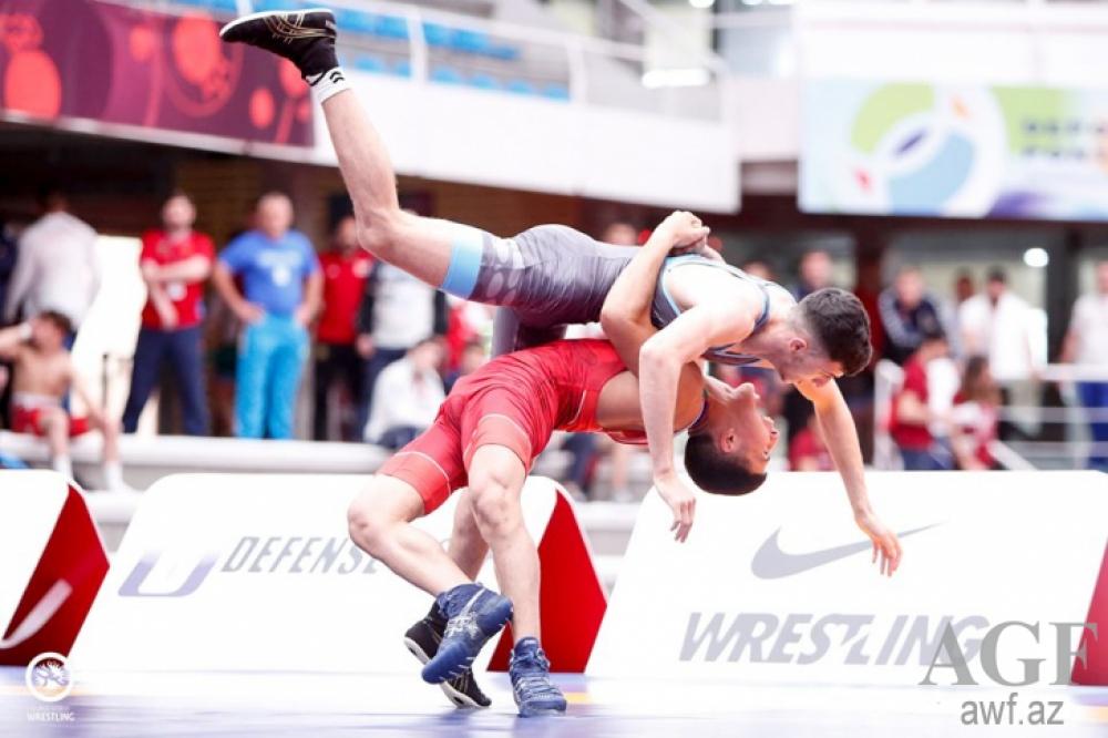 Азербайджанский борец одолел армянского спортсмена и зоевал "бронзу" Чемпионата Европы