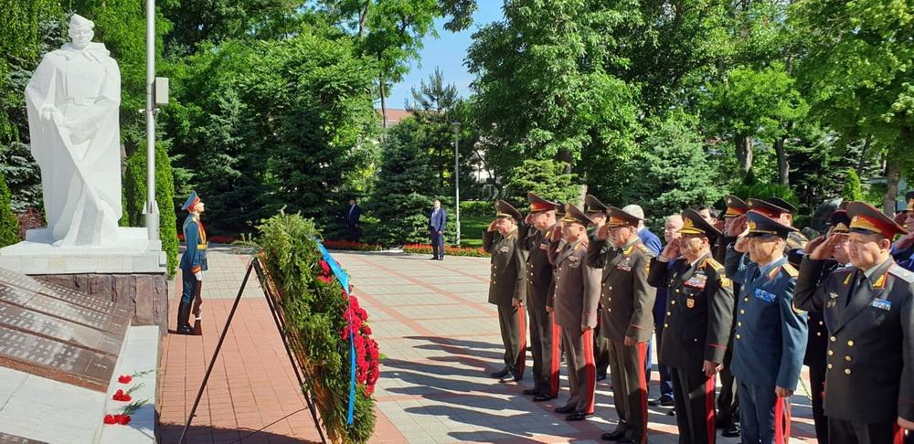 Министр обороны Азербайджана принял участие в очередном заседании Совета министров обороны СНГ (ФОТО) - Gallery Image