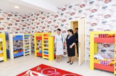 Первый вице-президент Мехрибан Алиева приняла участие в открытии нового здания яслей-детского сада №11 в Баку (ФОТО)