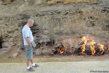 Agentlik: "Yanardağ"da ibtidai icma dövrünə aid mağaralar, bulaqlar, palçıq vulkanı, pir də var (FOTO)