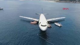 У берегов Турции затонул пассажирский самолет (ФОТО) - Gallery Thumbnail