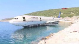 У берегов Турции затонул пассажирский самолет (ФОТО)
