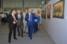 Купи произведение и забери домой или в офис! В Баку открылась первая Республиканская выставка-продажа  (ФОТО) - Gallery Thumbnail