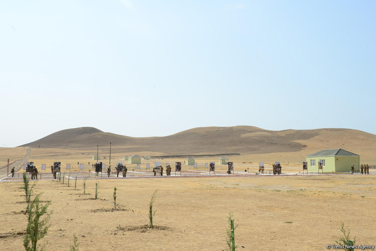 Müdafiə naziri yeni təlim mərkəzinin açılışında iştirak edib (FOTO)