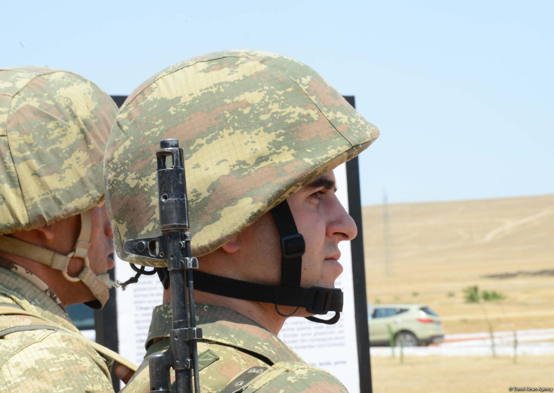 Poliqonda bir gün (FOTO)