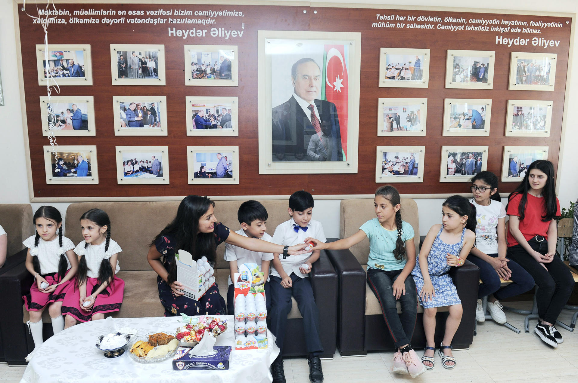 Вице-президент Фонда Гейдара Алиева Лейла Алиева посетила столичные школы-интернаты номер 4 и 3 (ФОТО)