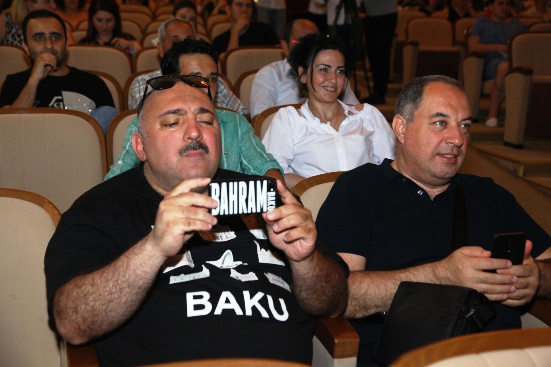 “Azərbaycan Gülüş Liqası”nın rəsmi açılış mərasimi baş tutub (FOTO)