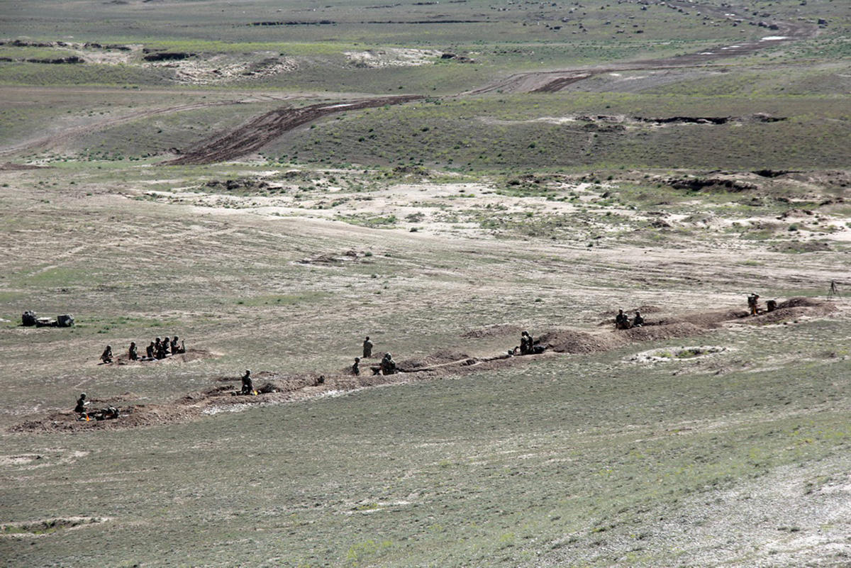 Проведены учения ракетно-артиллерийских подразделений азербайджанской армии (ФОТО/ВИДЕО) - Gallery Image