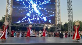 Танцующий Бакинский бульвар - под ритмы международного праздника Soul of Art and Dance (ФОТО)