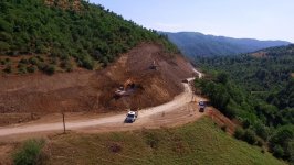 Продолжается реконструкция автодороги Лянкяран-Лерик (ФОТО)