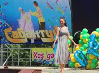 В Баку прошли конкурс молодых невест и народные гулянья (ВИДЕО, ФОТО) - Gallery Thumbnail