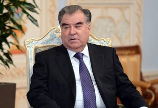 Таджикско-азербайджанские отношения развиваются по многим направлениям - Эмомали Рахмон