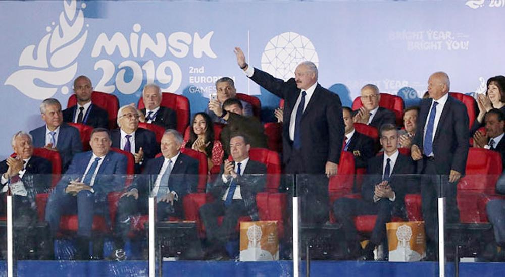 Heydər Əliyev Fondunun vitse-prezidenti Leyla Əliyeva İkinci Avropa Oyunlarında iştirak edən Azərbaycan idmançıları ilə görüşüb (FOTO) (YENİLƏNİB)