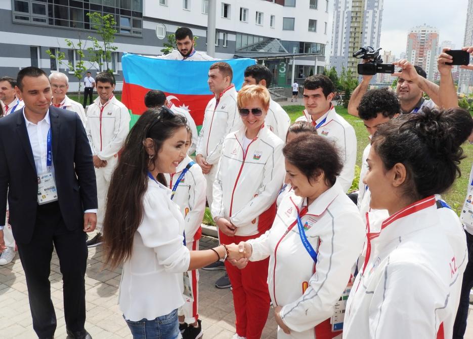 Heydər Əliyev Fondunun vitse-prezidenti Leyla Əliyeva İkinci Avropa Oyunlarında iştirak edən Azərbaycan idmançıları ilə görüşüb (FOTO) (YENİLƏNİB)