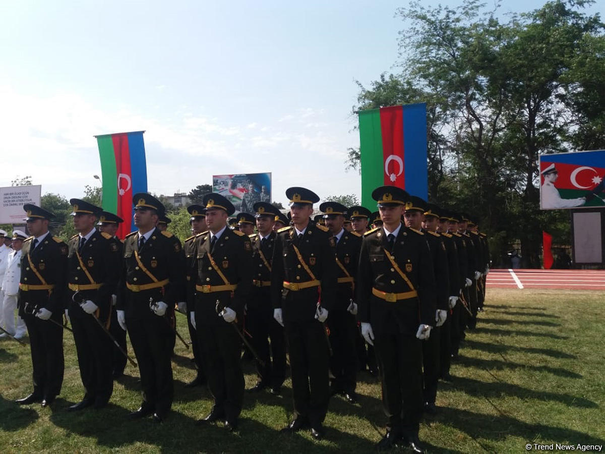 Azerbaijan's Higher Military School named after Heydar Aliyev and Military Academy of Armed Forces host graduation ceremony (PHOTO)