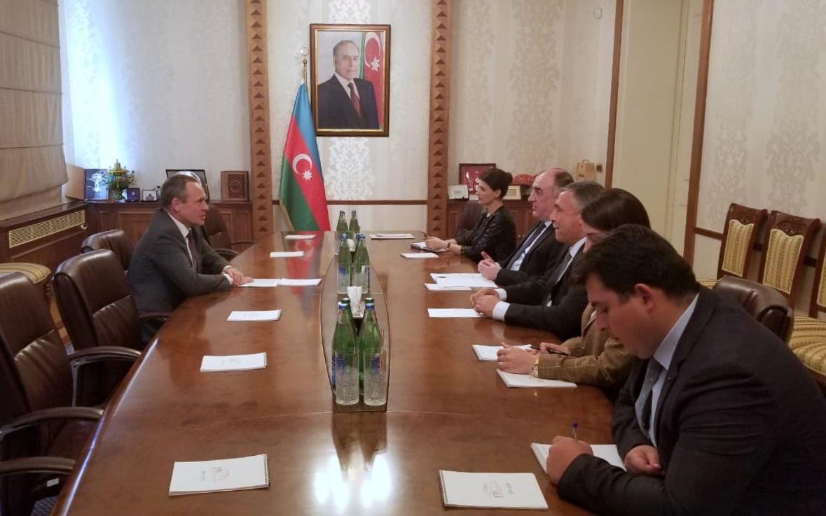 Azerbaijani FM meets Latvian envoy upon completion of his diplomatic term
