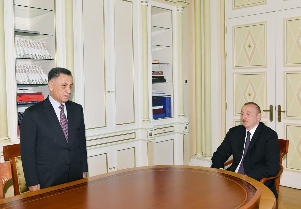Президент Ильхам Алиев принял Рамиля Усубова (ФОТО) (версия 2)