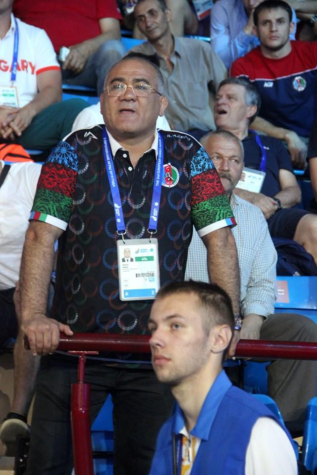 Азербайджанский борец-вольник одержал чистую победу над армянским соперником (ФОТО)