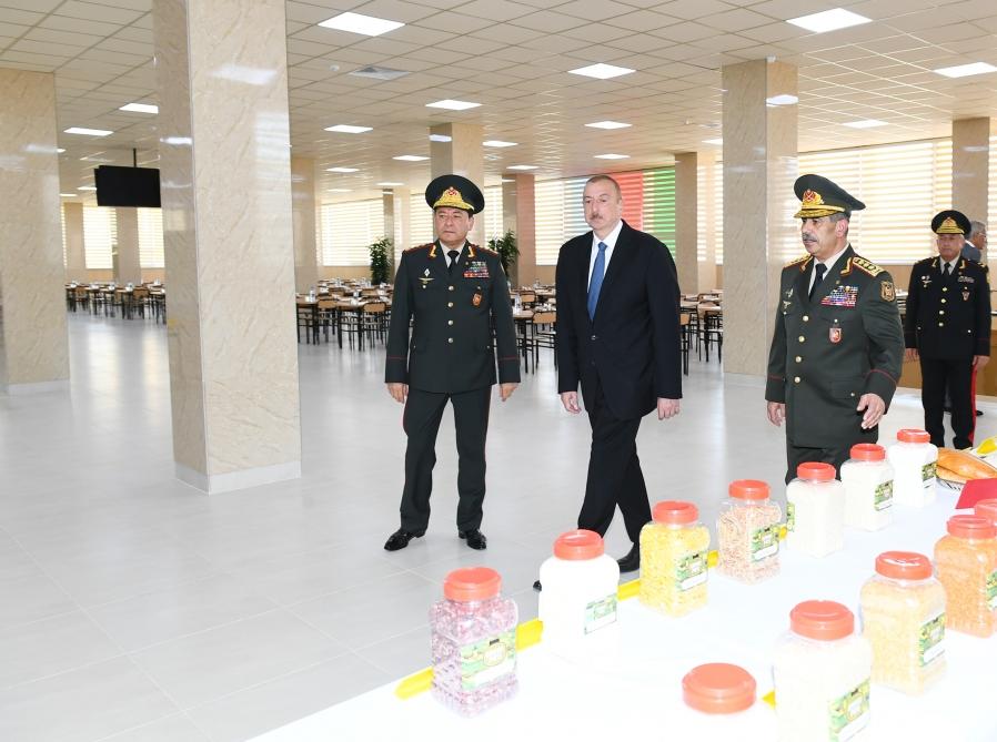Президент Ильхам Алиев ознакомился с условиями после реконструкции в Военном лицее им. Дж. Нахчыванского (ФОТО)