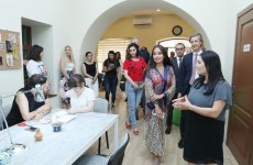 Вице-президент Фонда Гейдара Алиева Лейла Алиева приняла участие на презентации проекта «Поощрение инклюзивного образования посредством традиционного искусства» (ФОТО) (версия 2) - Gallery Thumbnail
