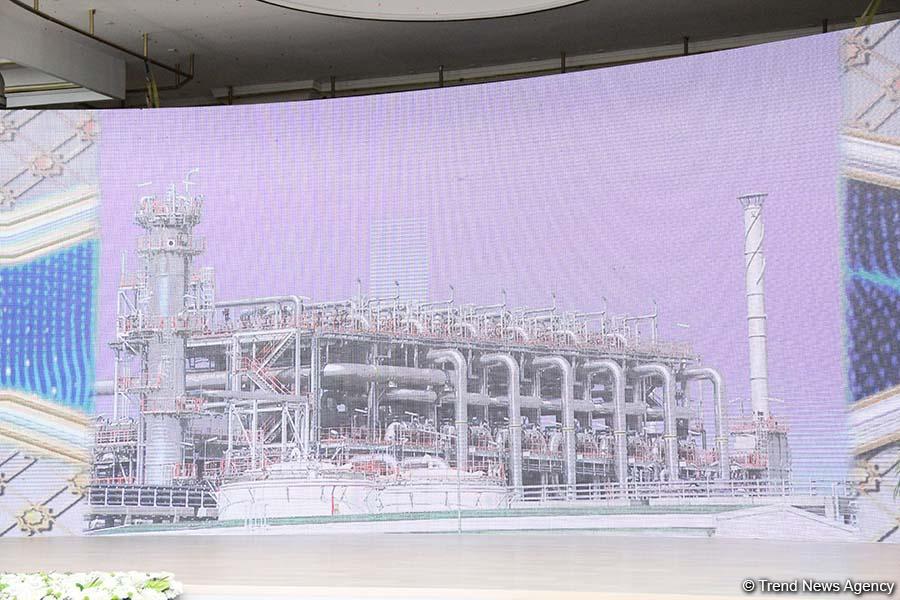 В Туркменистане состоялось торжественное открытие первого в мире завода по производству бензина из газа в промышленном масштабе (ФОТО)