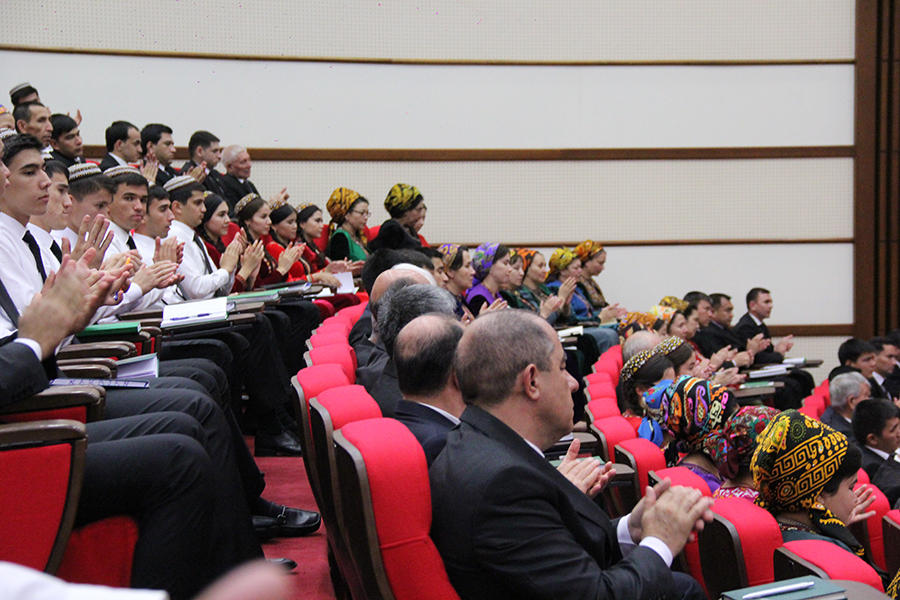 В Ашхабаде прошла презентация книги главы государства «Туркменистан – сердце Великого Шёлкового пути» на турецком и украинском языках (ФОТО) - Gallery Image