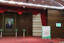 В Ашхабаде прошла презентация книги главы государства «Туркменистан – сердце Великого Шёлкового пути» на турецком и украинском языках (ФОТО) - Gallery Thumbnail