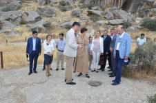 Гендиректор ЮНЕСКО посетила Гобустанский заповедник (ФОТО) - Gallery Thumbnail