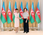 Первый вице-президент Мехрибан Алиева встретилась с генеральным директором ЮНЕСКО Одрэ Азуле (ФОТО) (версия 2)