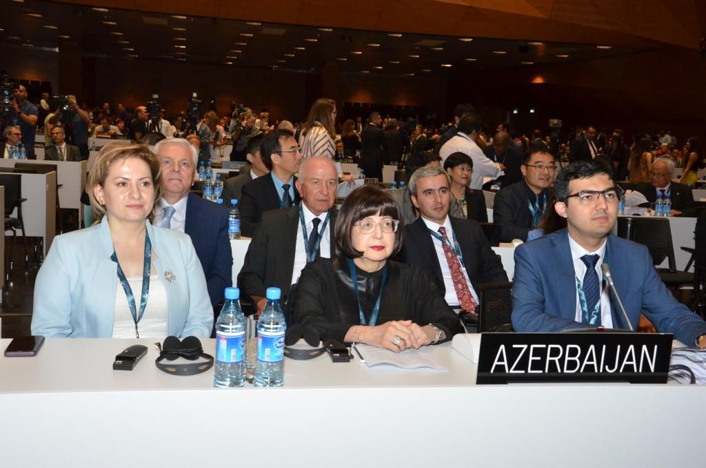 Dünya İrs Komitəsinin 43-cü sessiyası çərçivəsində ilk plenar iclas keçirildi (FOTO)